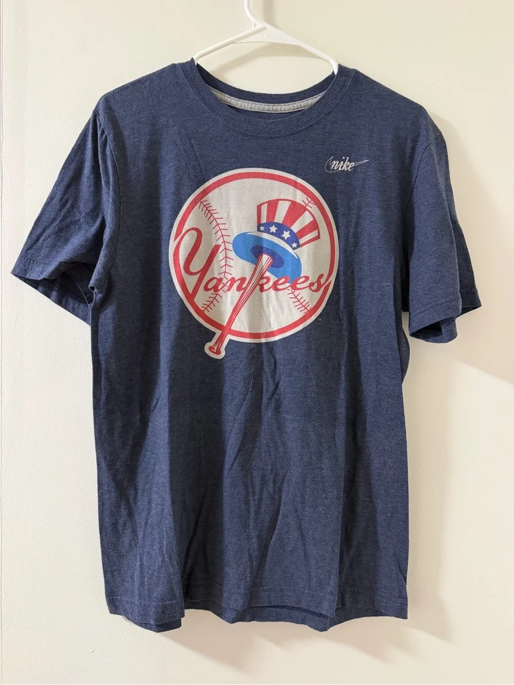 Nike Graphic Tee Mens M Blue Excellent NY Yankees Logo Shirt